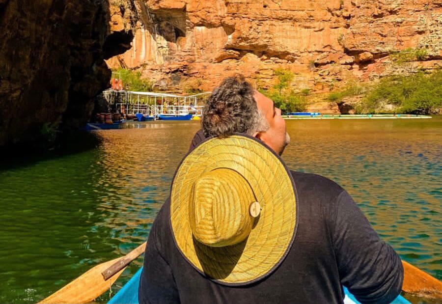 o-influenciador-thiago-paes-nos-canions-do-rio-sao-francisco-foto-thiago-paes-programa-voar-de-novo