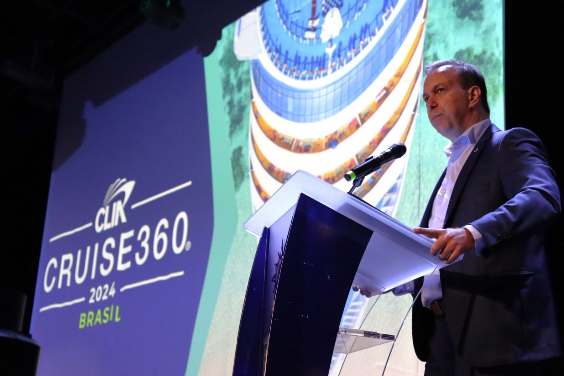 Adrian Ursilli, diretor executivo da MSC e presidência do Conselho de Administração da Clia Brasil, apresenta panorama do segmento e destaca gargalos durante Cruise360 Brasil