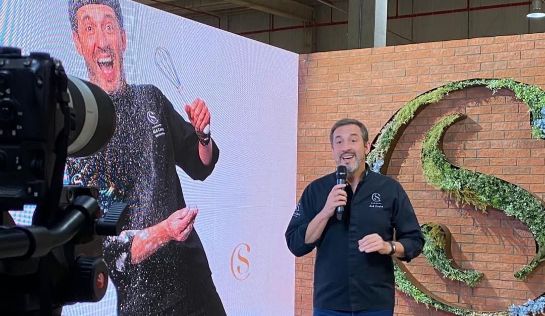 Alexandre Costa, fundador da Cacau Show, compra Grupo Playcenter e entra para o mundo dos parques e entretenimento. Alexandre Costa, fundador da Cacau Show, compra Grupo Playcenter e entra para o mundo dos parques e entretenimento.