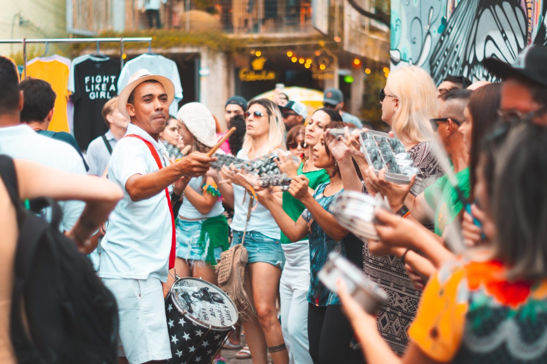Confira quatro motivos para contratar um seguro viagem durante o Carnaval. Foto: Luis Fernandes/Pexels