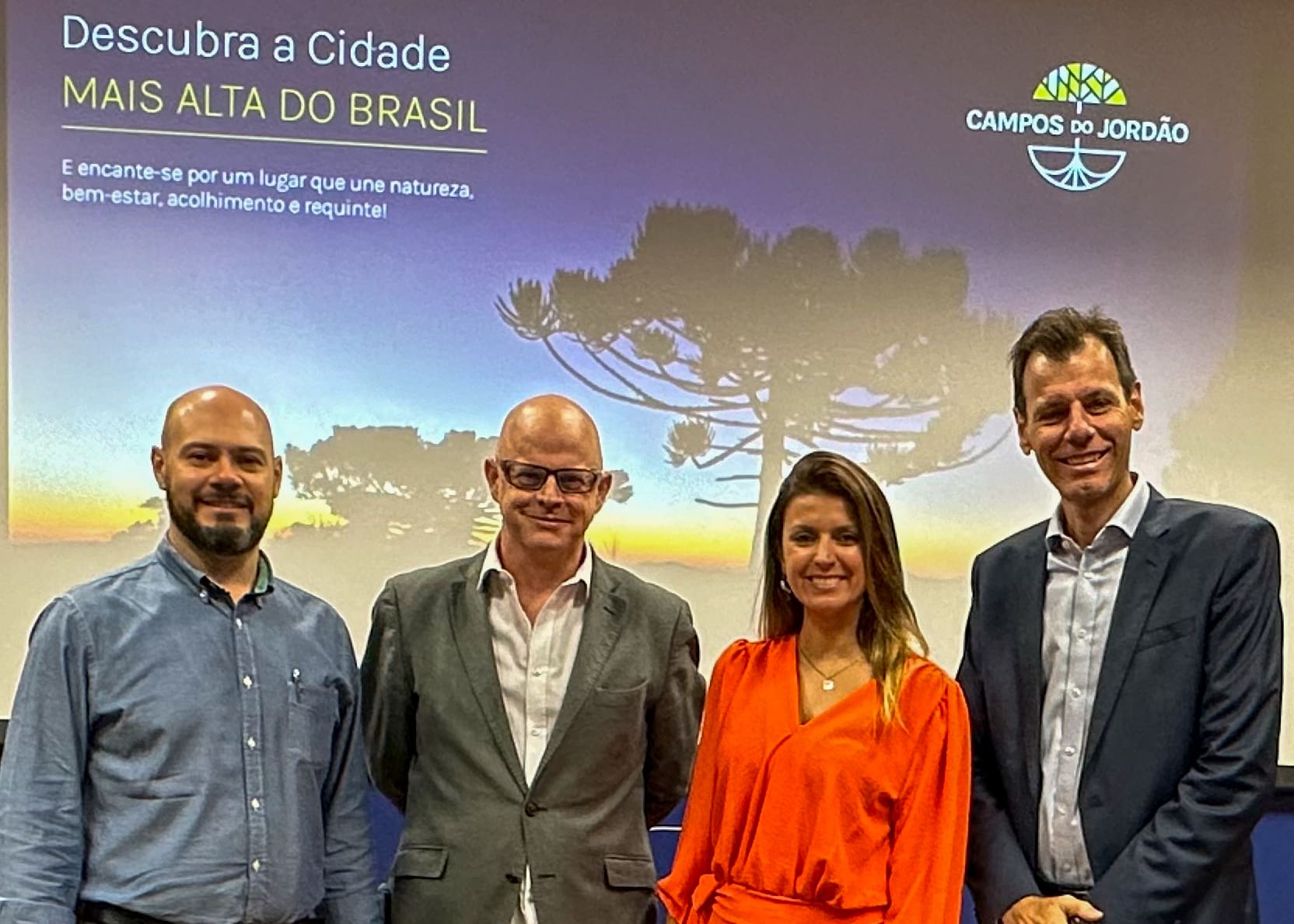 Rafael Marcandali (Consórcio Aproveite Campos do Jordão), David Thompson (Salvador Bahia Airport), Thais Medina (Business Factory) e Ronei Glanzmann (SJK Airport)