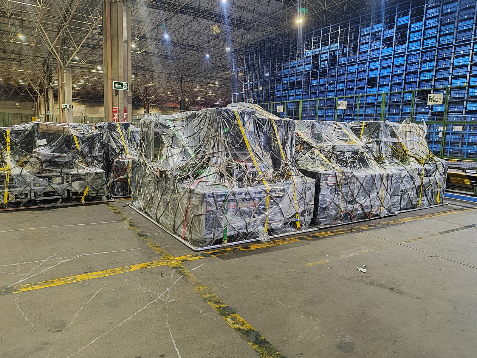 Teca de Viracopos recebeu 25 toneladas de equipamentos para o show do cantor e multi-instrumentista Lenny Kravitz, que acontece neste sábado (23). Foto: Divulgação