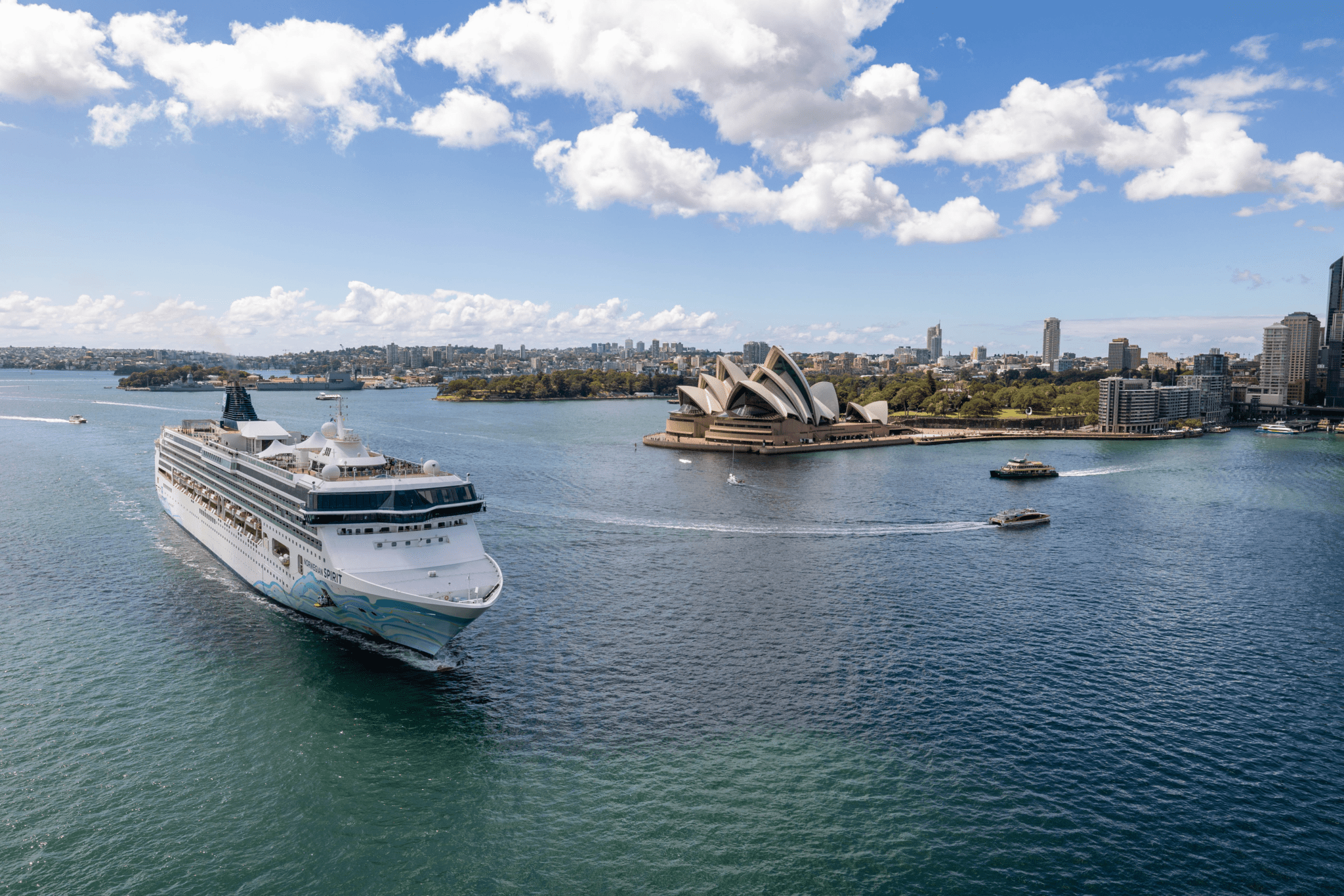 Norwegian oferecerá viagens imersivas, incluindo o retorno do Norwegian Spirit à cidade de Sydney para uma temporada de cruzeiros de ida e volta pela Austrália e Nova Zelândia. Foto: Divulgação NCL