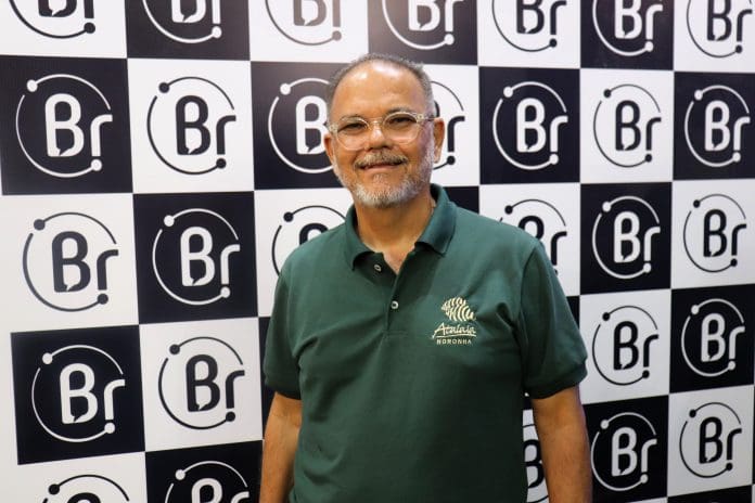 Hayrton Almeida, presidente do Conselho de Turismo (Contur) e do Convention Bureau de Noronha, além de diretor da Atalaia Turismo Crédito: Kamilla Alves/Brasilturis Hayrton Almeida, presidente do Conselho de Turismo (Contur) e do Convention Bureau de Noronha, além de diretor da Atalaia Turismo Crédito: Kamilla Alves/Brasilturis