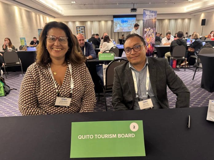 Lorena Arellano e Marco Luque, representantes do Quito Tourism Board (Foto: Felipe Lima/Brasilturis)