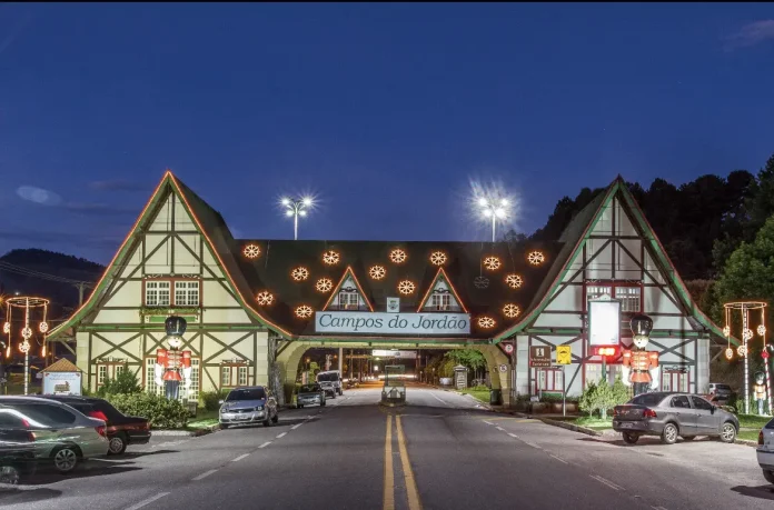 Campos-do-Jordao Com programação variada e clima aconchegante, Campos do Jordão é um convite ao descanso e à diversão em família. Crédito: Divulgação