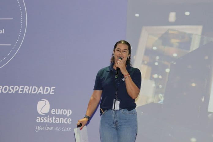 Elisângela Silva, supervisora de Vendas da MSC Cruzeiros, reforçou as oportunidade de oferecer Yacht Club aos clientes. Créditos: Felipe Lima/Brasilturis