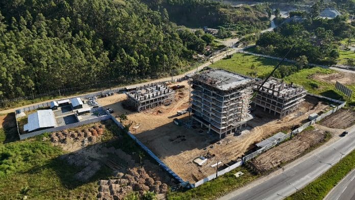 default Amazon Parques & Resorts