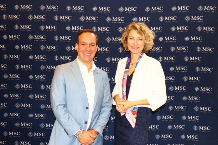 Adrian Ursilli, diretor geral da MSC Cruzeiros, e Caroline Putnoki, diretora da Atour France para a América Latina. Crédito: Felipe Lima/Brasilturis Adrian Ursilli, diretor geral da MSC Cruzeiros, e Caroline Putnoki, diretora da Atour France para a América Latina. Crédito: Felipe Lima/Brasilturis