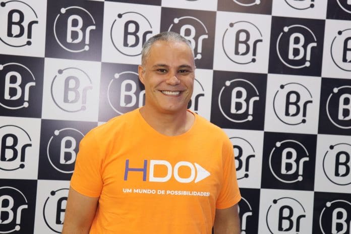 Márcio Nogueira, diretor Comercial da HotelDo, destacou a consolidação da plataforma B2B e o foco em inovação no marco dos 25 anos da empresa. Crédito: Felipe Lima/Brasilturis