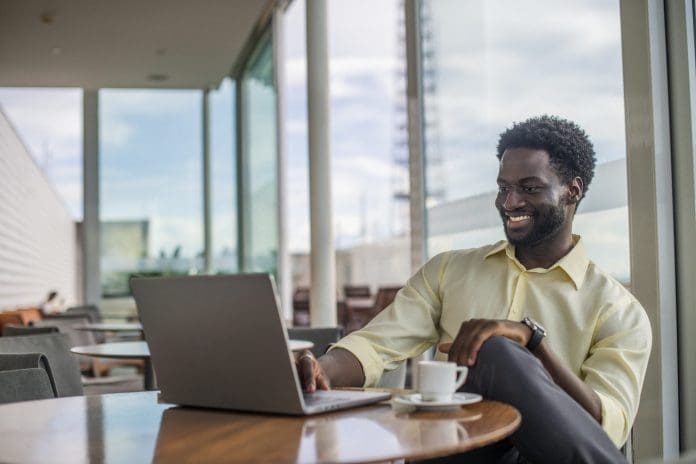 Embratur lança campanha internacional com TikTok para atrair nômades digitais