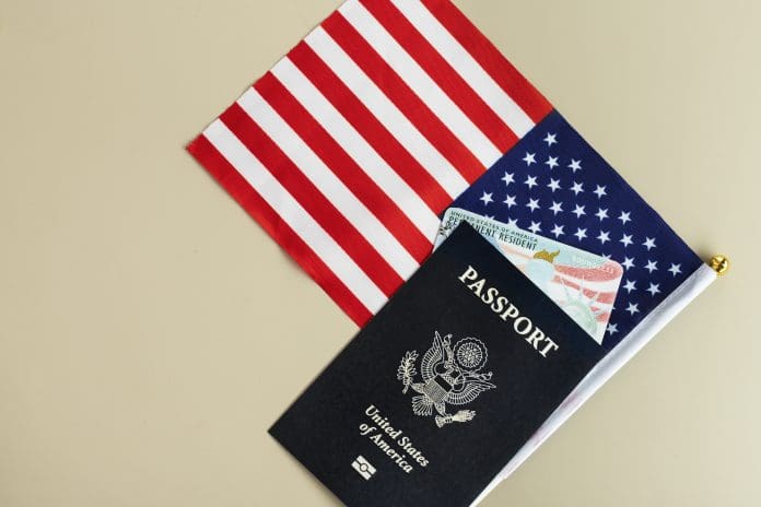 Passaporte americano deixa top 10 global pela primeira vez em duas décadas. Crédito: Freepikv