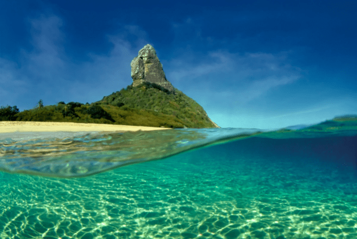 Morro do Pico- Fernando de Noronha. Crédito_Divulgaçao (1) Fernando de Noronha