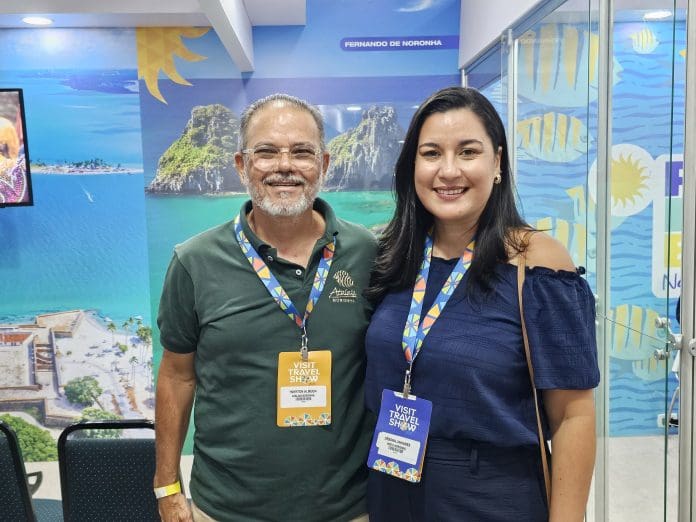 Débora Linhares e Hayrton Almeida, do Fernando de Noronha CVB Crédito: Kamilla Alves/Brasilturis