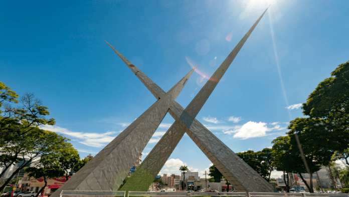 No coração do Brasil, uma chuva de neve e luzes: Goiânia apresenta o maior Natal gratuito do país no Especial Natal Brasil