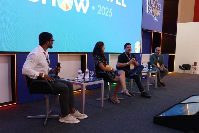Especialistas da Reef Digital debatem o impacto da inteligência artificial no mercado de turismo durante o Visit Travel Show, em Porto de Galinhas. Crédito: Diego SIliprando/Brasilturis