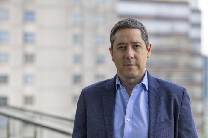 Universal Destinations & Experiences