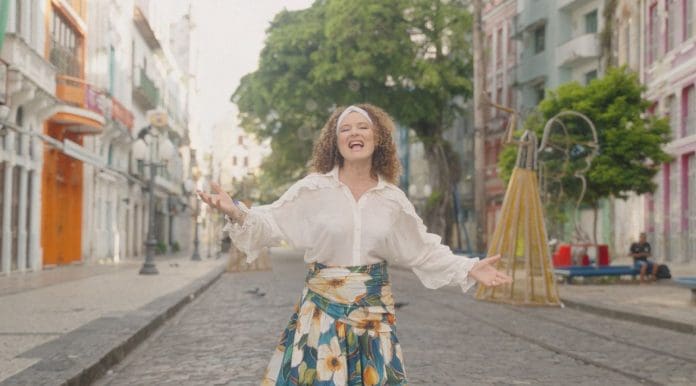 Turismo de Pernambuco inspira nova música de Gerlane Lops