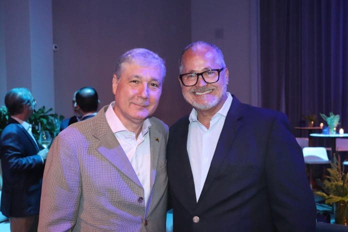 Amilton Tourinho e Luiz Strauss, da Promotional Travel. Crédito: Maurício Herschander/ Brasilturis