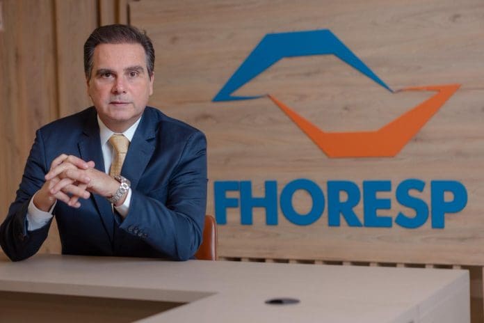 hospedagem e alimentação