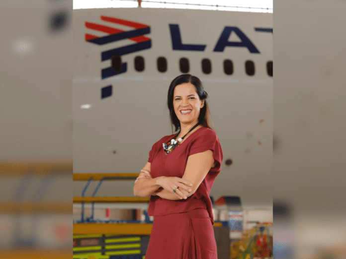 Juliana Rios, da Latam, destaca como integração tecnológica já gera ganhos operacionais, eficiência e avanço na experiência do cliente Crédito: Reprodução/Instagram