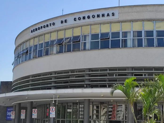 Após cancelamentos, Aeroporto de Congonhas opera normalmente hoje Aeroporto de Congonhas