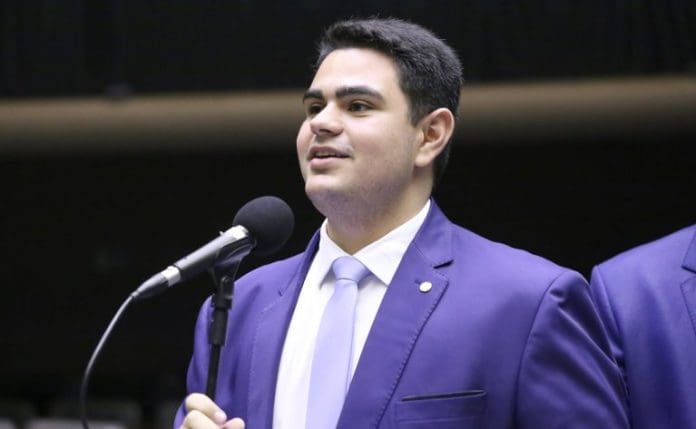 Deputado Ícaro de Valmir, relator do projeto aprovado na Comissão de Turismo da Câmara dos Deputados. Crédito: Kayo Magalhães/Câmara dos Deputados.