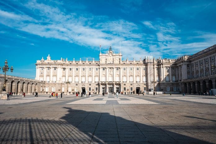 Aeroportos Brasil Viracopos participa da FITUR 2026 para fortalecer posicionamento internacional e relacionamento com companhias aéreas. Crédito: Mert Ocak/pexels