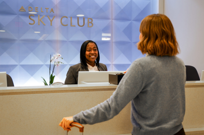 Atualizações e anúncios de novos salões fazem parte do compromisso contínuo da Delta de elevar a experiência dos clientes no aeroporto Crédito: Divulgação/Delta Air Lines Atualizações e anúncios de novos salões fazem parte do compromisso contínuo da Delta de elevar a experiência dos clientes no aeroporto Crédito: Divulgação/Delta Air Lines contínuo da Delta de elevar a experiência dos clientes no aeroporto Crédito: Divulgação/Delta Airlines